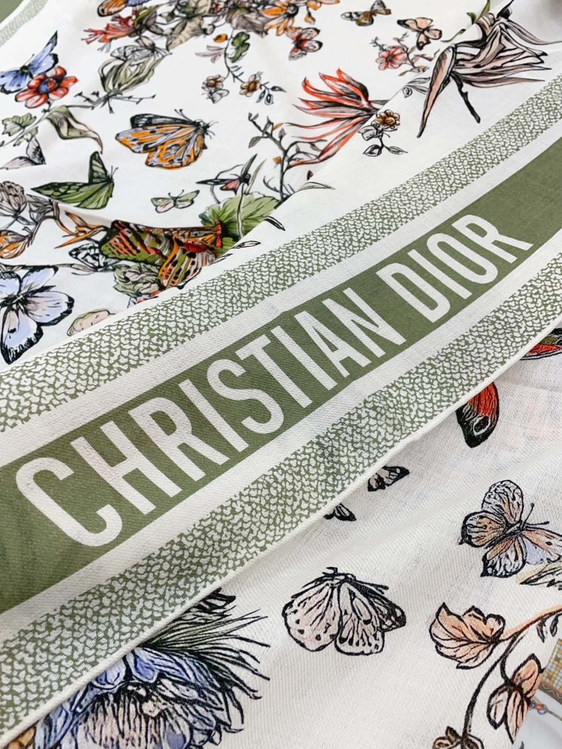 CHRISTIAN DIOR